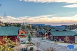 Blue Bear Lodge - Image 4