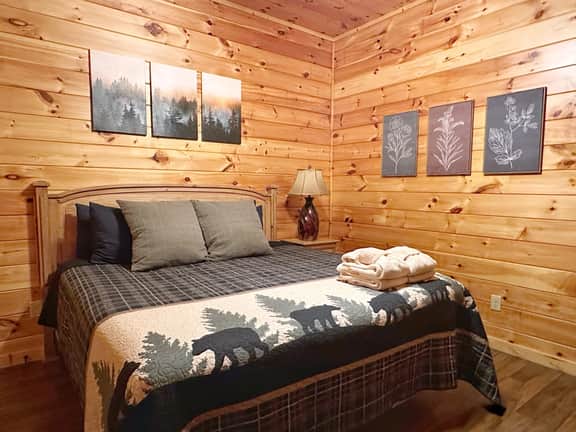 Blue Bear Lodge - Image 4