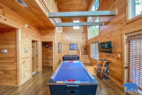 Blue Bear Lodge - Image 2